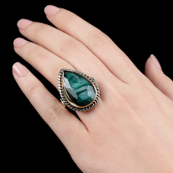 Gumusbox - DAMLA KESİM KÖK ZÜMRÜT TAŞLI BAYAN YÜZÜK