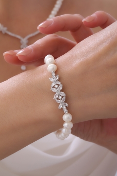 Gumusbox - DOĞAL İNCİ BİLEKLİK GB7105