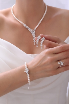  - DOĞAL İNCİ BİLEKLİK GB7124