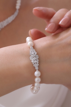  - DOĞAL İNCİ BİLEKLİK GB7182