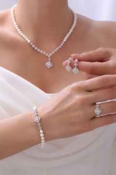 Gumusbox - DOĞAL İNCİ SET GB7063