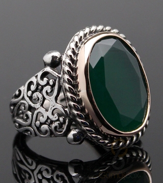 Gumusbox - Kök Zümrüt Taşlı Rose Çerçeveli Gümüş Yüzük