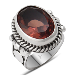 Gumusbox - Özel Tasarım Gümüş İşlemeli Renk Değiştiren 'Zultanit' Taşlı Gümüş Yüzük