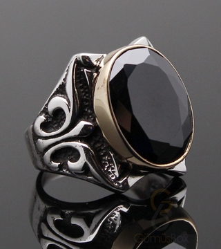 Gumusbox - Siyah Zirkon Taşlı Tasarım Yüzük