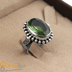 Gumusbox - ZULTANİT TAŞLI RENK DEĞİŞTİREN GÜMÜŞ BAYAN YÜZÜK